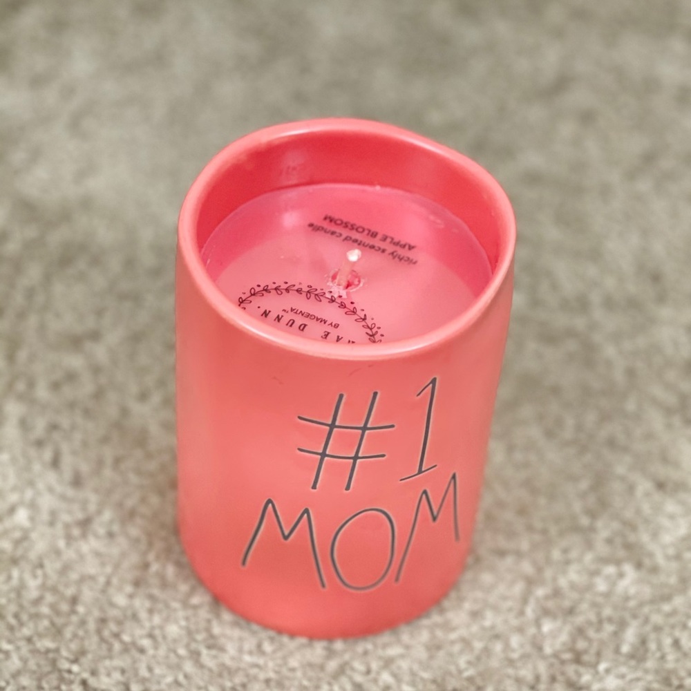RAE DUNN “#1 mom candle